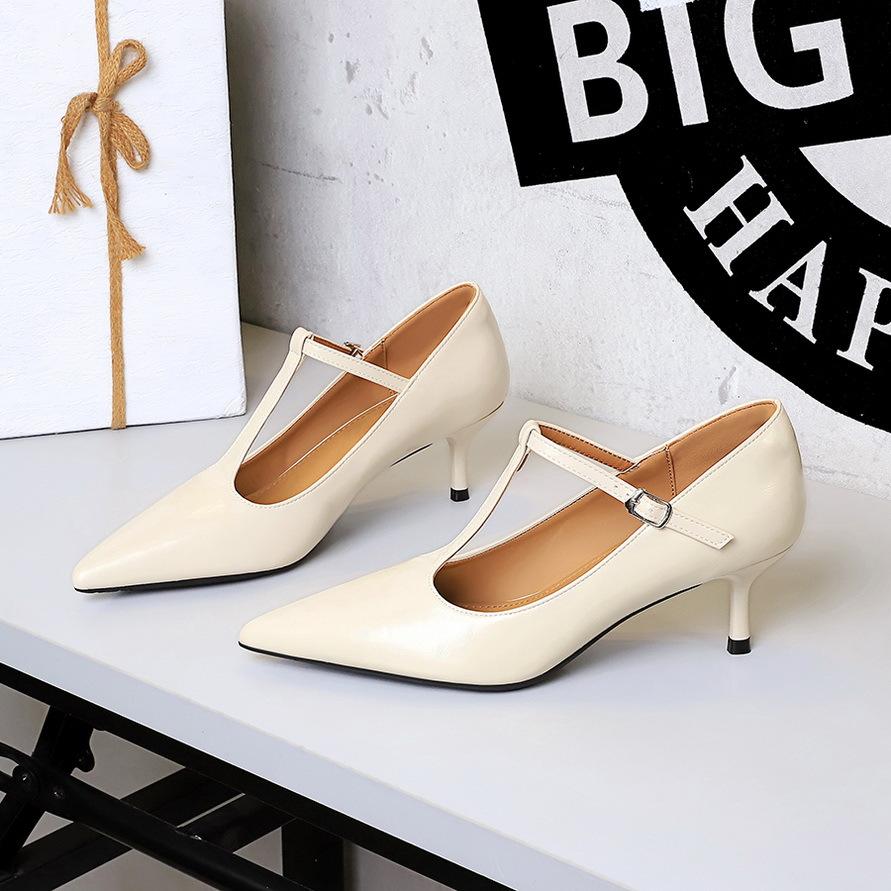 Fashion Retro T-Buckle Pointed High Heels for Women's Solid Color Light Mouth Thin Heels Single Shoes Banquet Temperament Women's Shoes