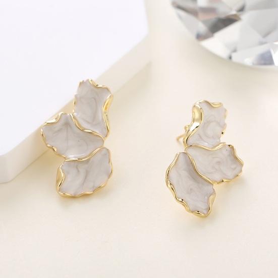 1 Pair Lady Earrings Petal Shape Oil Dripping Smooth Maple Decor Smooth Anti-slip Lightweight Prom Dating Cocktail Party Stud Earrings