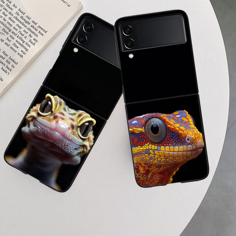 Lizards and Geckos Have Big Eyes Phone Case For Samsung Z Flip 7 6 5G Galaxy Z Flip 5 4 3 Black Hard Cell Cover Luxury PC Shell