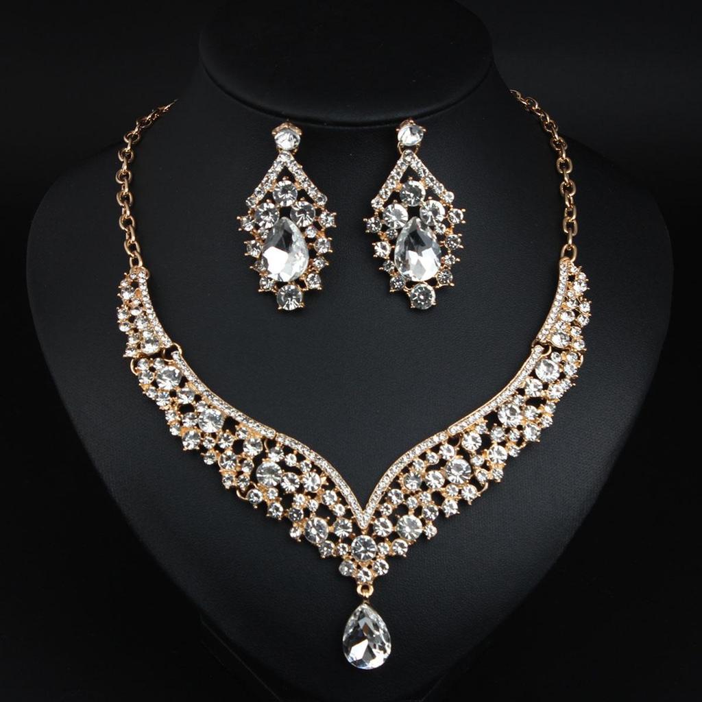 European & American Minimalist Rhinestone Necklace & Earring Set: Elegant Bridal Banquet Accessories for Women