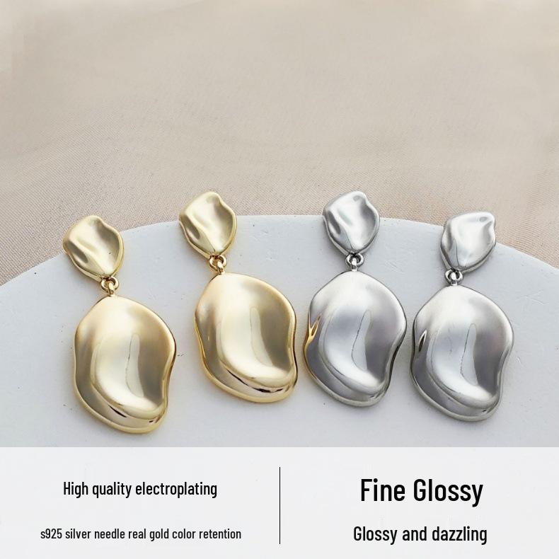 S925 Silver Needle Leaf-Shaped Earrings: Unique, Polished, Gold-Retaining Design for Women