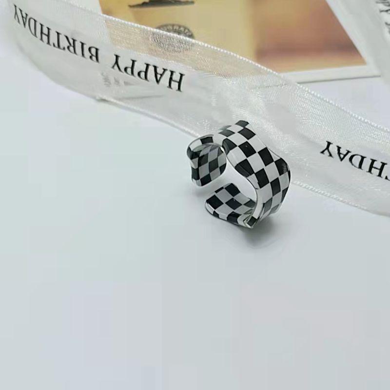 Sada prstenů z pryskyřice a acetátu v mixu barev, kulatý a čtvercový, pro ženy