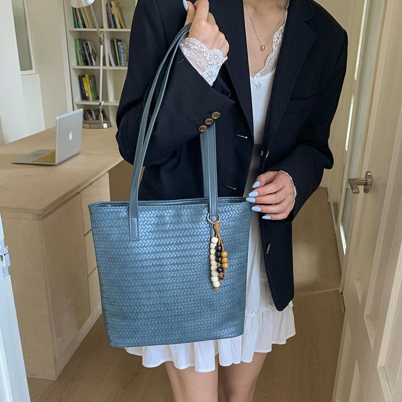 Summer new tote bag women's bag large-capacity college student commuting bag casual shoulder shopping bag