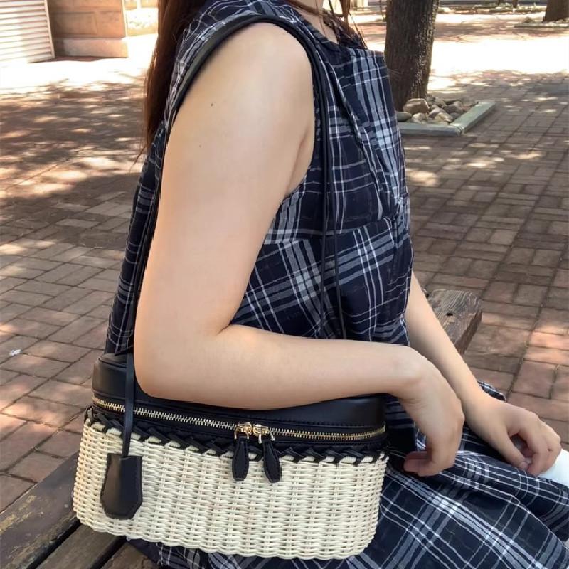 Women Casual Straw Box Bag Large Capacity PU Leather Trendy Crossbody Bag Versatile Handbag Travel Shopping Commute Bag