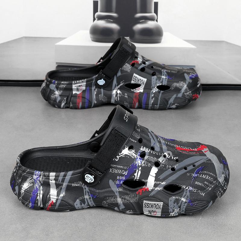 Fashion Summer Men Hole Shoes EVA Thick Bottom Slippers Casual Non-Slip Outdoor Slippers Beach Water Shoes Home Casual Slide Sandals