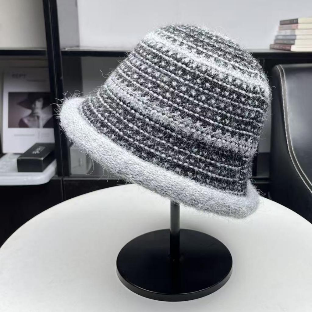 High quality Internet celebrity knitted bucket hat versatile face small warm basin hat winter cold ear protection bucket hat female