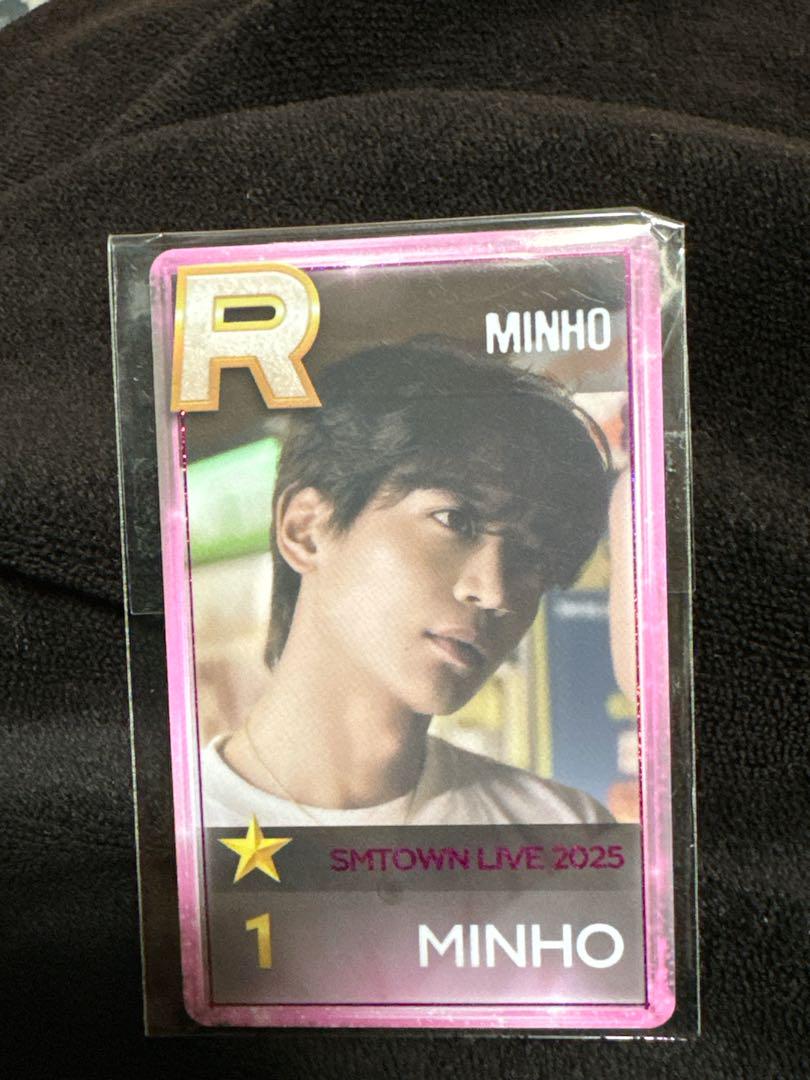 

Used SMTOWN LIVE 2025 SHINee MINHO SUPERSTAR Official Photo Card Pink ver. Limited VIP Seat RARE