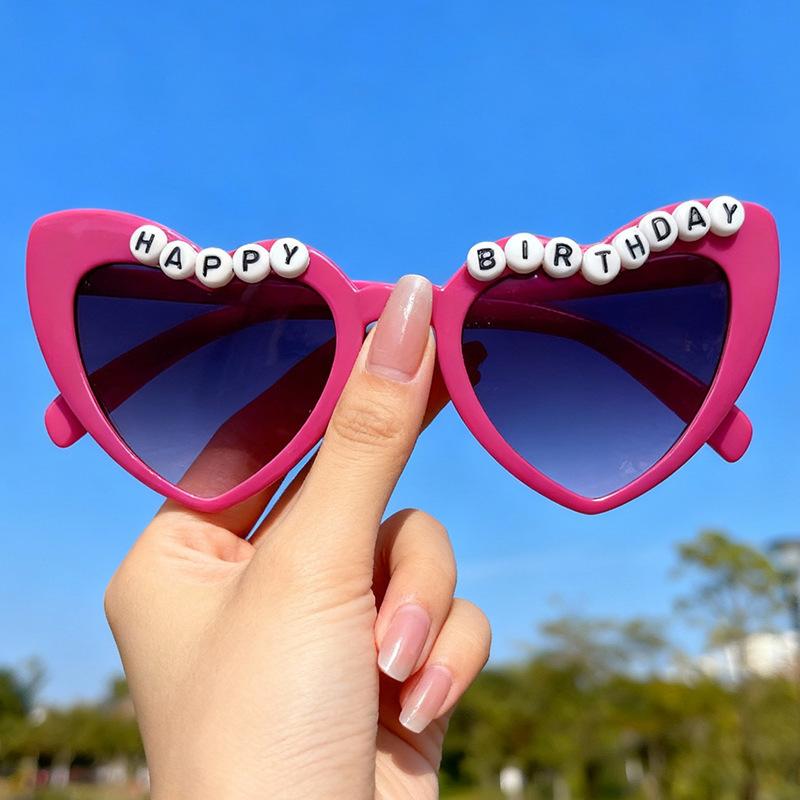 

2026 Happy Birthday Heart Sunglasses For Women Letter Bead UV Female Girl Birthday Party Gift Photo Props KJ241