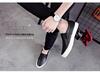 Unisex Weiße Canvas Slip-On Sneaker: Freizeitschuhe mit weicher Sohle für Männer, Jugendliche und Frauen; Perfekt zum Tanzen, Entspannen und für den Partnerlook.