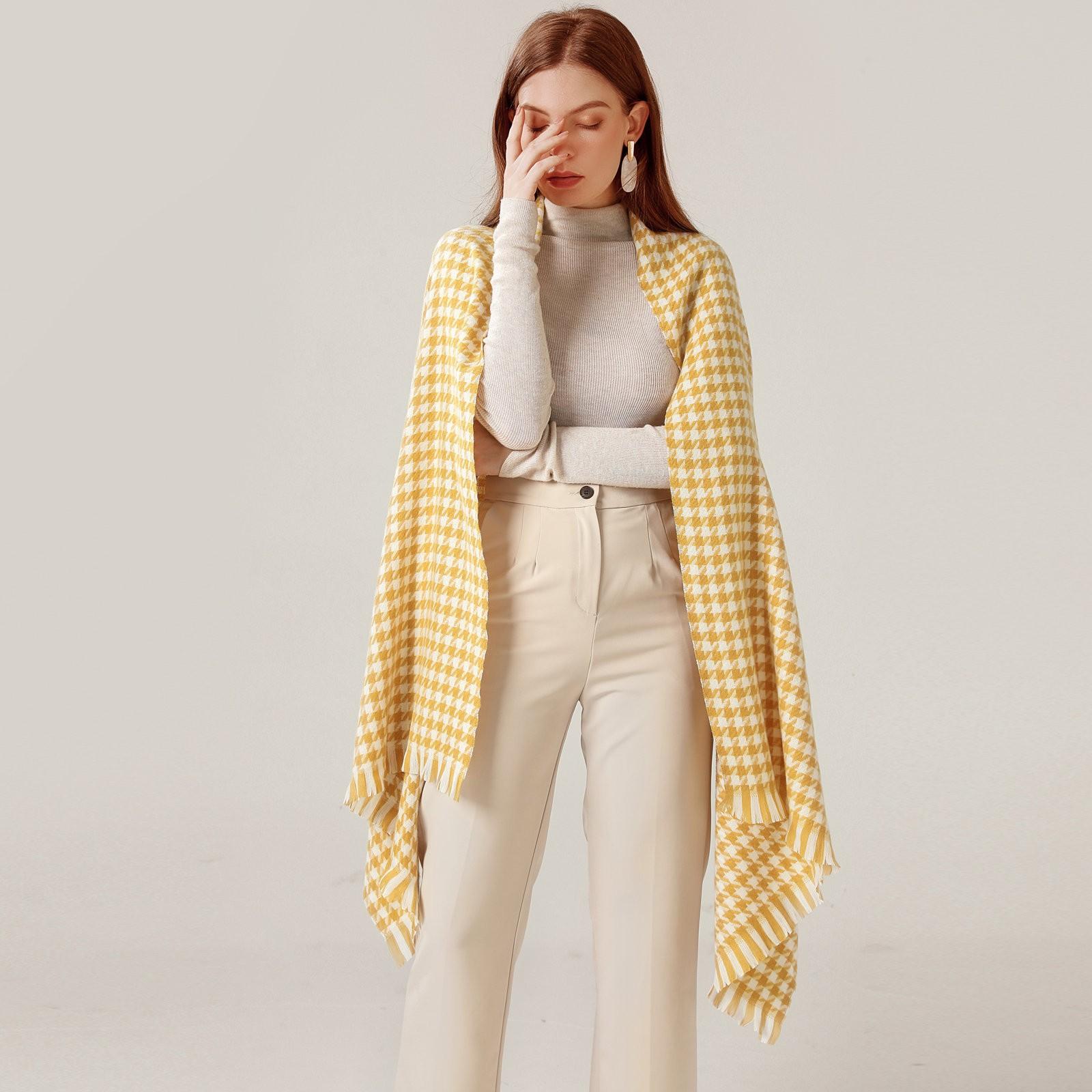 

Женский модный зимний теплый мягкий повседневный глушитель с кисточкой и принтом «гусиные лапки» жёлтый