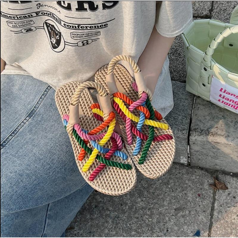 

Мода 2025Женщины Новые модные туфли на шнуровке с нескользящей подошвой для женщин, износостойкие, с мягкой подошвой, удобные сандалии на плоской подошве 35