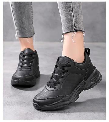Încălțăminte pentru femei – Adidaşi