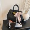 Litchi Grain Large Capacity Light Luxury High Quality Soft Durable Fashion Exquisite Lightweight Commuter Outdoor Beach Crossbody Bag Shoulder Bag