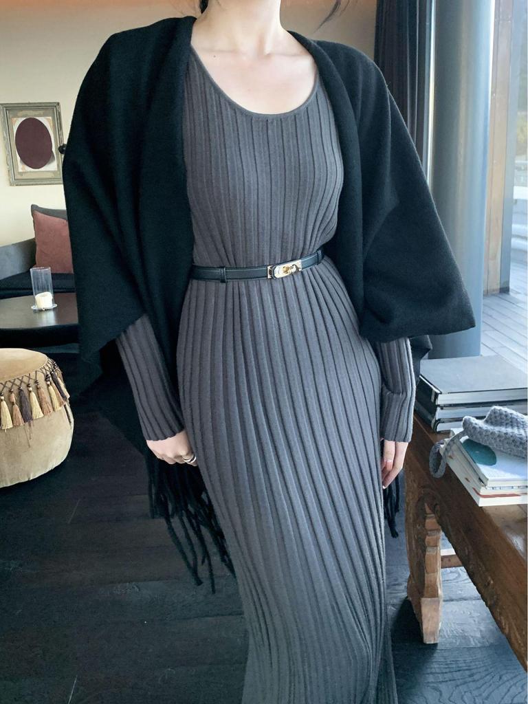 Pletené šaty slim střihu ve stylu Hepburn: Elegantní vysoký pas, dlouhý rukáv, kulatý výstřih, pro podzim/zimu