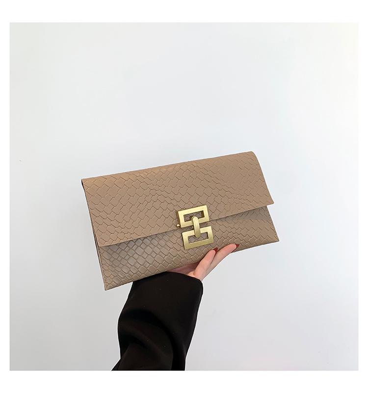 Women's Spring 2024 Slim Crocodile Pattern Clutch: Patent Leather Envelope Bag and Wallet