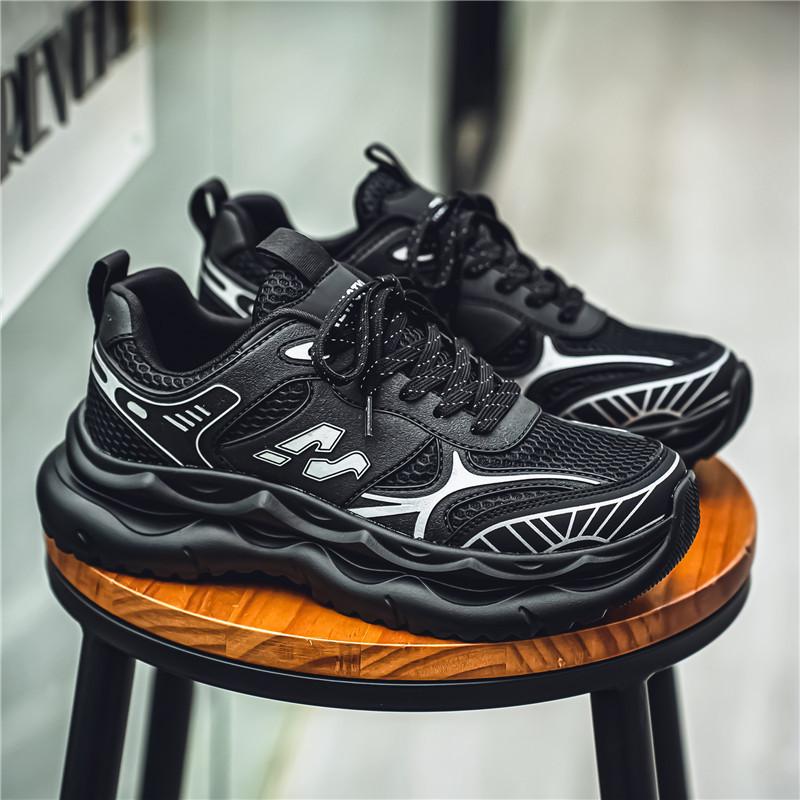 

Men s shoes 2025 new autumn breathable casual versatile sports trendy shoes youth lightweight fashion platform dad shoes 39 чорний