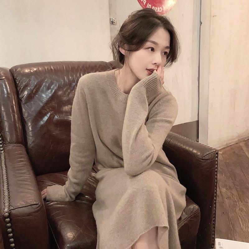 [] Long sweater skirt women's autumn and winter loose lazy wind over the knee base with coat knitted dress