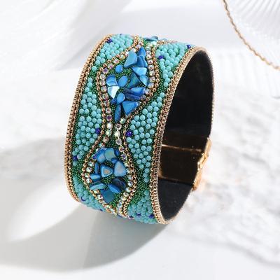 Bracciale in Pelle con Pietre Preziose e Perline di Pietra Frantumata Stile Boemo Transfrontaliero per Donna con Chiusura Magnetica in Acciaio Inossidabile