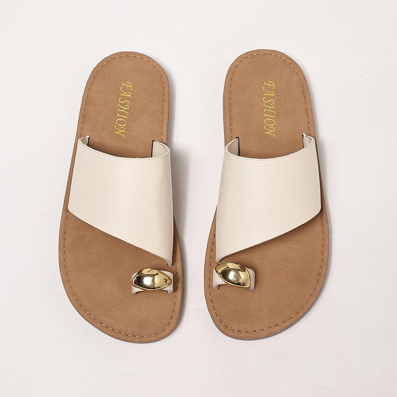 Straw slippers women's summer wear square head holiday wind cover toe cool slippers flat bottom beach cool slippers
