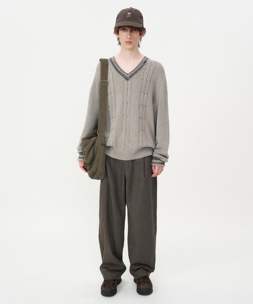 INSILENCE Two-Tone Ribbed Cable V-Neck Knit Oatmeal