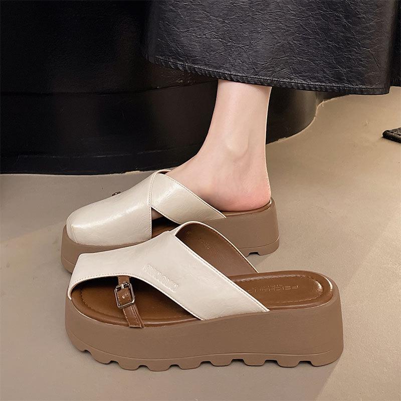 Muffin thick bottom heightening versatile lazy fashion cool slippers women's wear 2025 summer new retro bag head half slippers