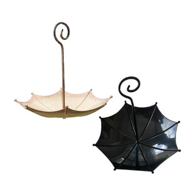 Umbrella Shaped Bird Feeder Multipurpose Practical Supplies Decoration Gift Outdoor Hanging Bird Feeder for Yard Patio Courtyard