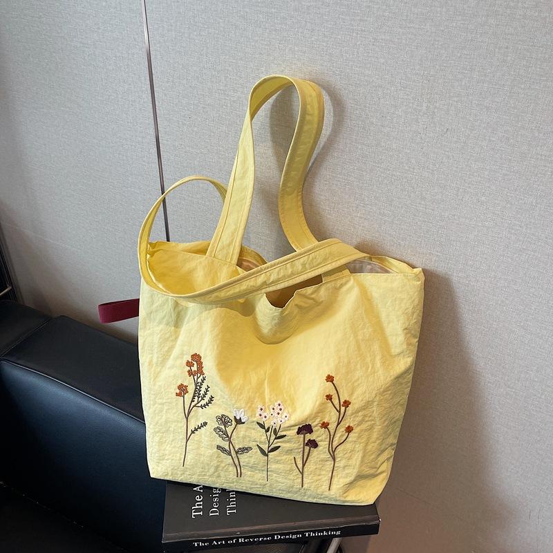 Summer Large-capacity Commuter Shoulder Tote Bag Women's New Fashion Embroidery Cloth Bag Bag Underarm Bag