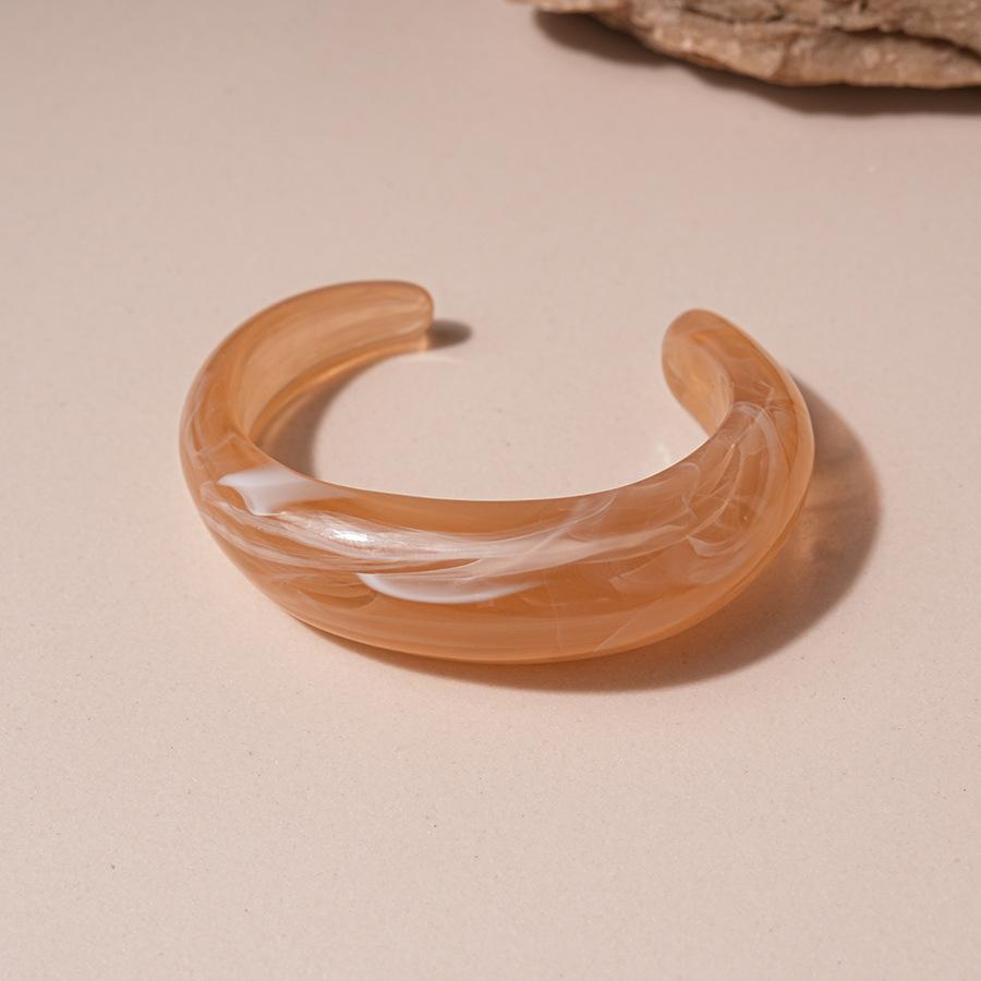 Coffee Resin Bracelets for Women Amber Blend Hyperbole Geometric Bangles Jewelry Vintage Fashion Pulseras 2026 Autumn Winter New