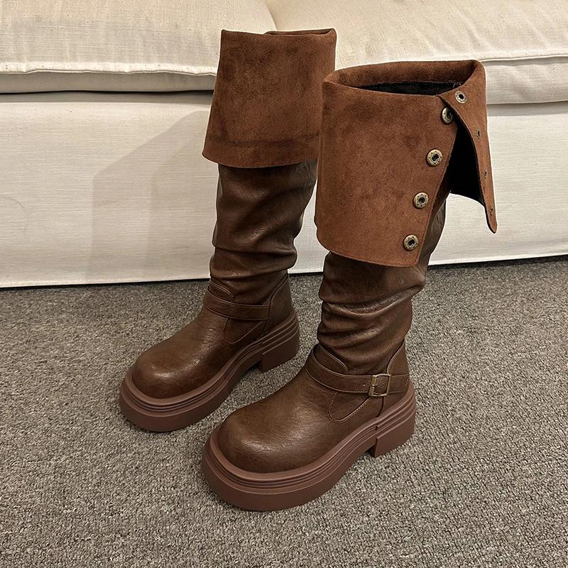 

Женские зимние ботфорты с шипами, квадратный каблук, круглый носок, средний каблук, ботинки-рукава, уличная повседневная модная обувь 2025 35 коричневый