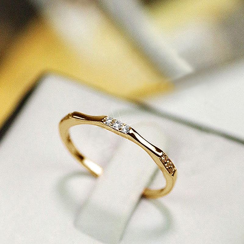 Fine Ring Ring, Exquisite Micro-Inlaid Zircon Strip Ring, Fashionable Self-Discipline Personalized Tail Ring