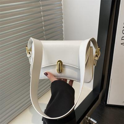 Lock Small Bag, New Fashionable One-shoulder Underarm Bag, Solid Color, Large Capacity, Small Square Bag Tide