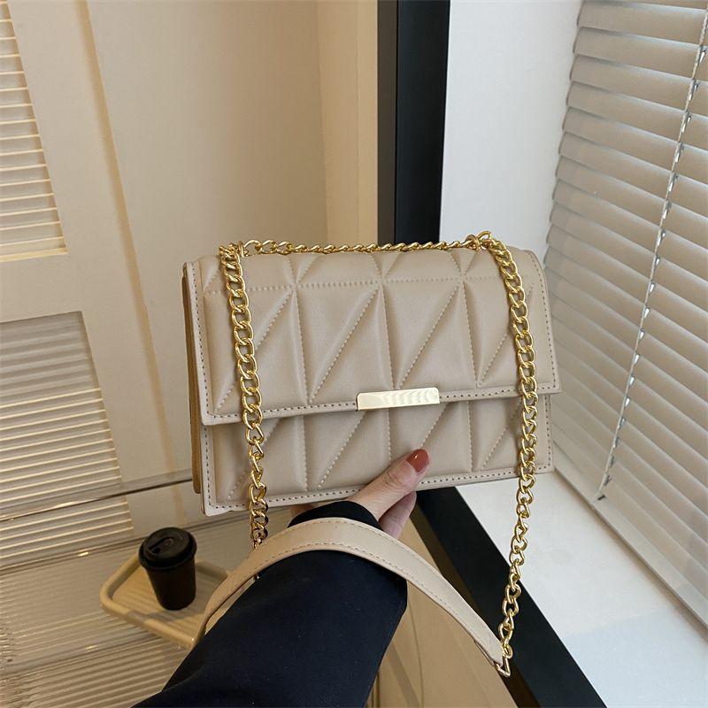 

Fashion high-end textured small bag, diamond bag, women s chain bag, 2025 new versatile shoulder messenger bag, small square bag. хакі