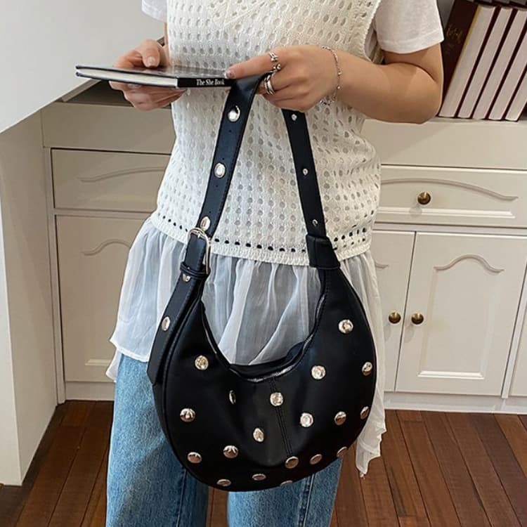 Rivet Crescent Armpit Bag Shoulder Women's Bag