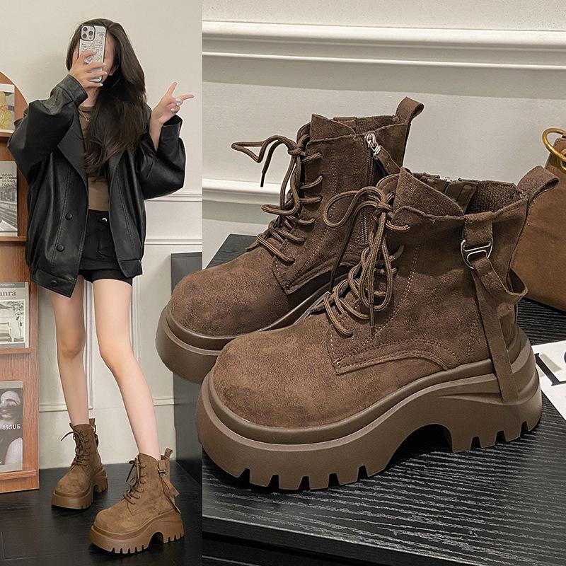 

Британские ботинки Мартин женские 2025 новая осень и зима на толстой подошве увеличивающие рост маленькие красивые ботинки-локомотивы большие желтые ботинки короткие ботинки 40 коричневый