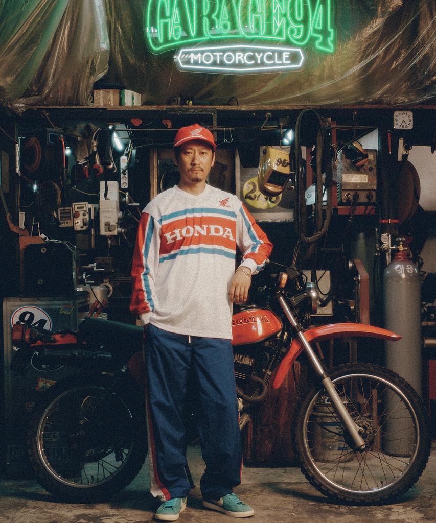 PHYPS MOTORCYCLE Honda Vtg Trucker Cap_Red