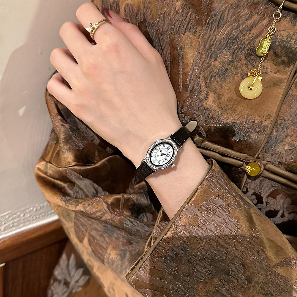 Oval Belt Diamond Women'S Watch Small Dial Retro Exquisite Waterproof Women'S Watch Fashion Temperament