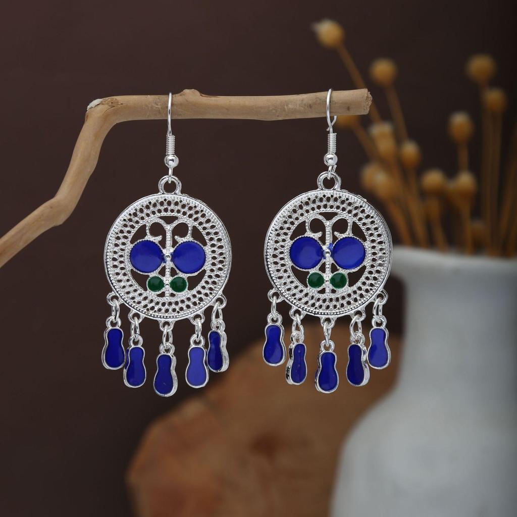 Boucles d'oreilles pendantes à pompons de plumes ethniques - Style argent Miao imitation, article touristique populaire, design mignon de haricot.