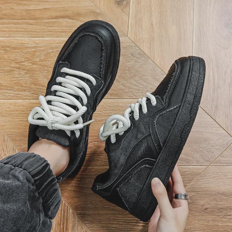 Men's Black Thick-Soled Casual Low-Top Sneakers - Height-Boosting, Wear-Resistant, Soft-Soled, Trendy Autumn Footwear for Students.