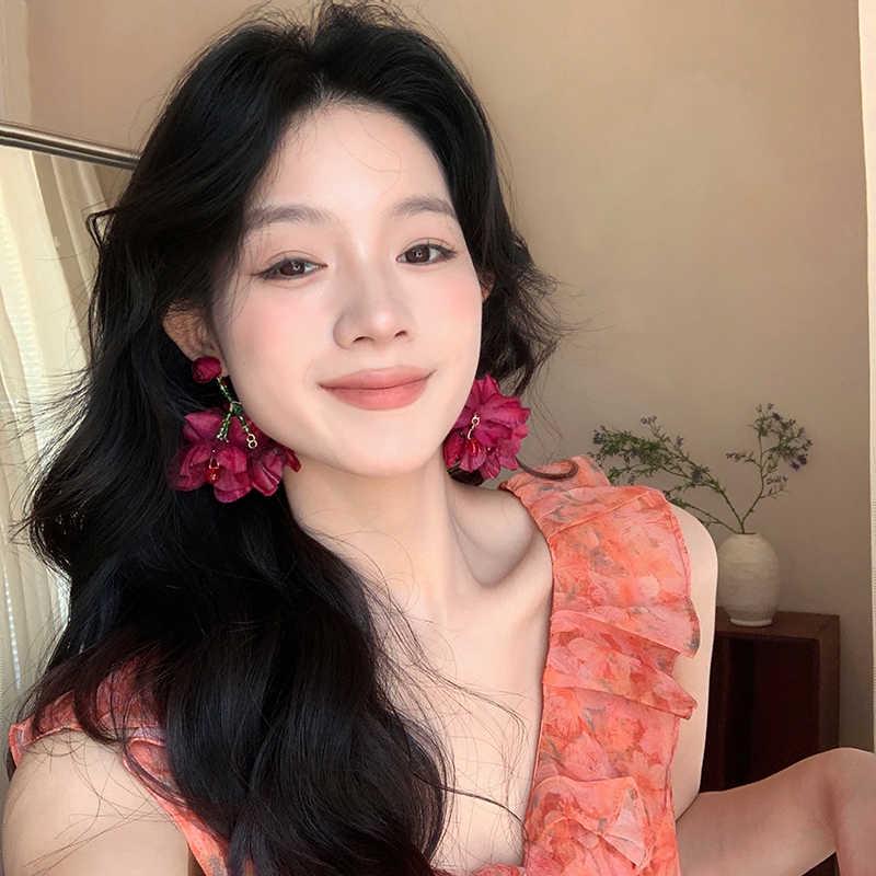 Resort Style Sunflower Earrings - Spring/Summer 2025 Collection for Women