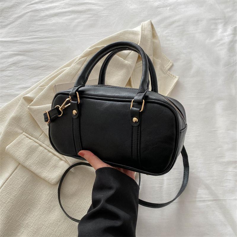 Popular Women's Bag 2024 New Korean Style Crossbody Bag Simple Vintage Bag