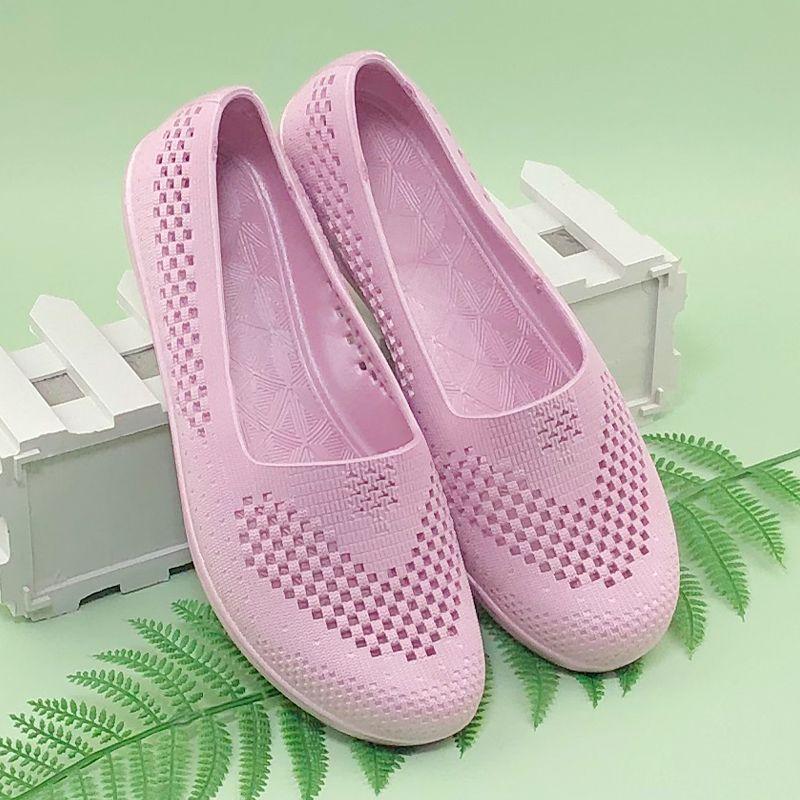 Summer New Women's Sandals with Anti Slip Hollow Out Breathable Flat Bottom Beach Shoes