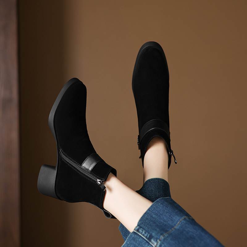 Krazing Pot Cow Suede Nubuck Round Toe Chunky Heels Chelsea Boots Size 43 Zipper Metal Flowers Women Platform Ankle Boots
