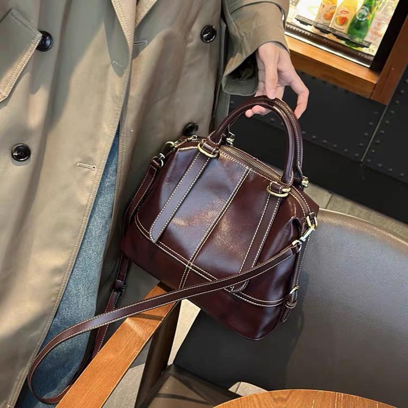 Women's Large Capacity Cowhide Handbag: Elegant, High-End, Classy Shoulder and Crossbody Tote Bag.