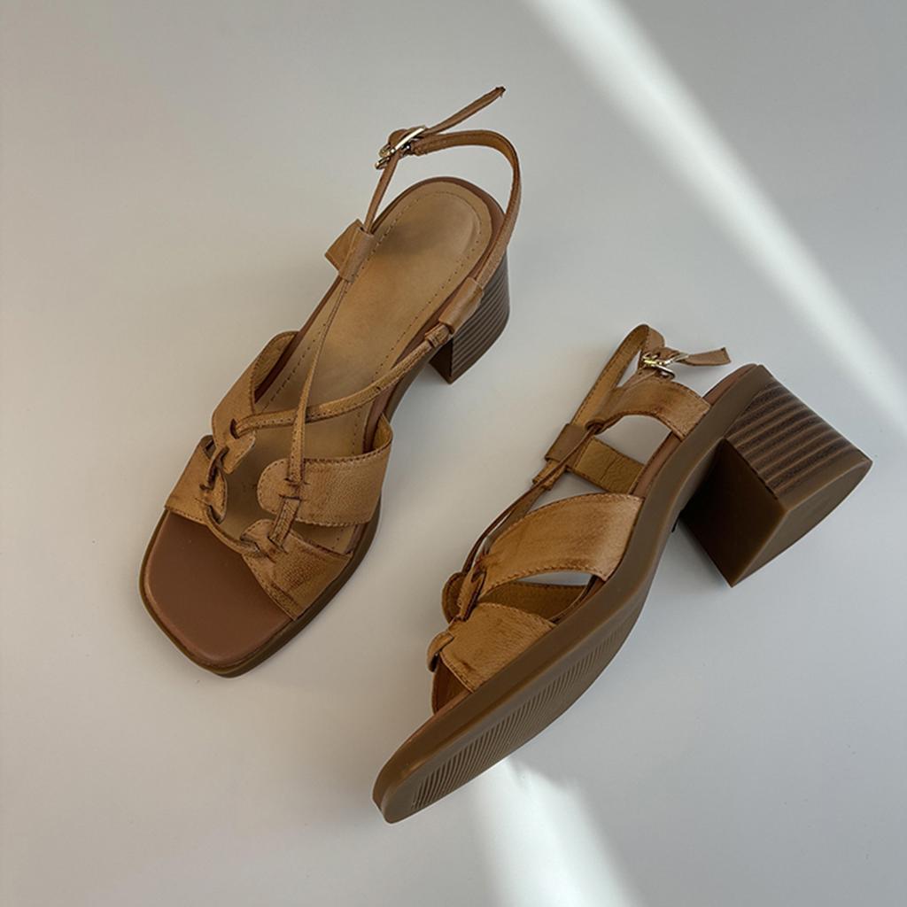 Sheepskin version~ retro versatile one-word belt leather high-heeled Roman shoes women's head open-toed high-end thick-heeled sandals