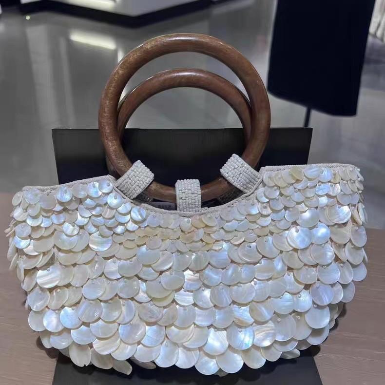 Spring And Summer High-End Pure Handmade Natural Shell Bag Fairy Handheld Girl Bag Niche Bag Personality Trend