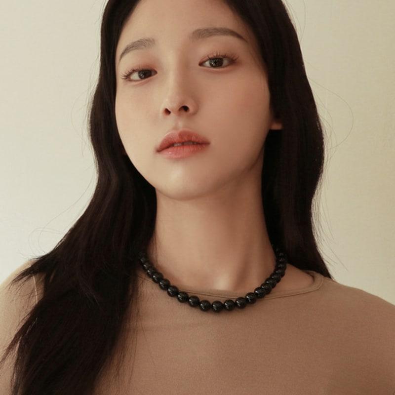 Less is more Onyx Necklace _ 10mm