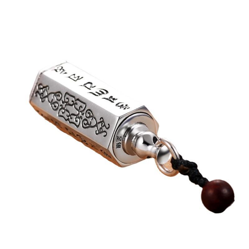 Le collier est creux et peut être ouvert pour y mettre des choses. Pendentif Boîte Gawu Mantra à Six Caractères
