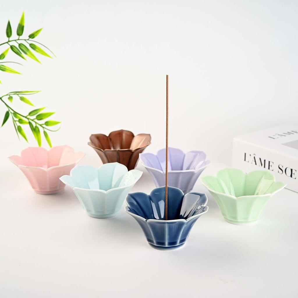 Lotus Ceramic Incense Holder - Creative Sandalwood Burner & Indoor Ornament.