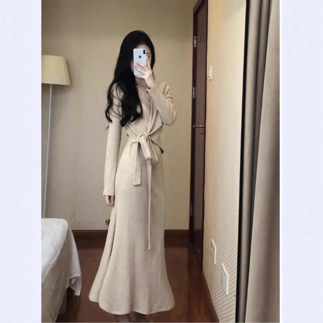 

Pure desire style sexy v-neck long-sleeved dress women s autumn French strap fishtail skirt hip-wrapped long dress S чёрный