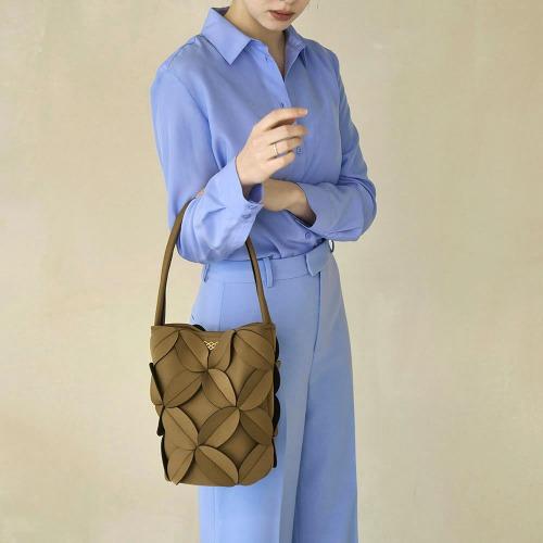 Suin Leaf Bucket Bag - Camel Brown